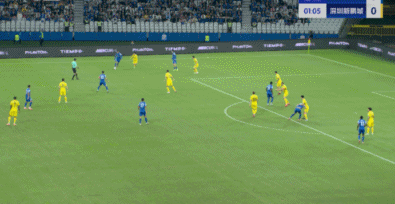 千宏财富 中超-申花1-0新鹏城保留争冠悬念 路易斯头槌闪击